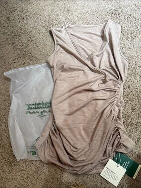 HALARA Sleeveless Ruched Camisole in Taupe
